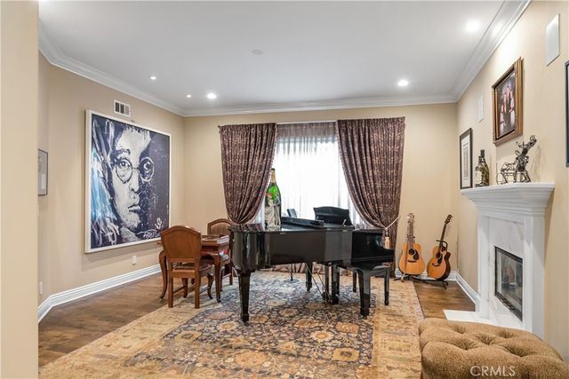 1136 5th Street, Manhattan Beach, CA 90266
