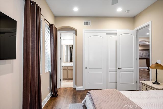 1136 5th Street, Manhattan Beach, CA 90266