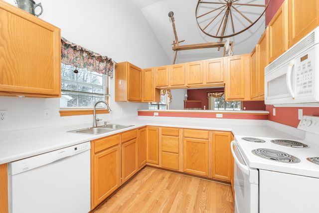 6105 Fairgrove Street, Oshtemo Twp, MI 49009