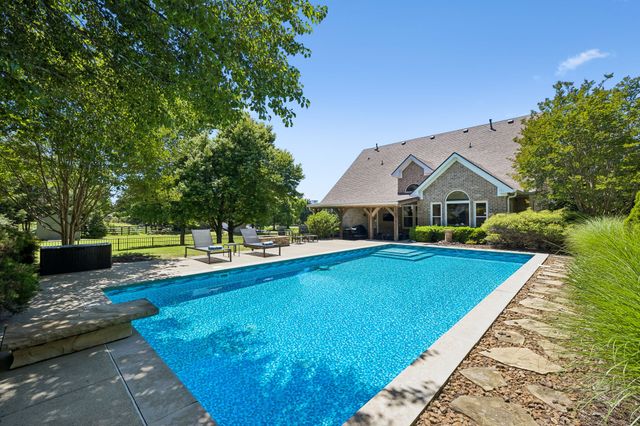 2830 Stacey St, Thompsons Station, TN 37179