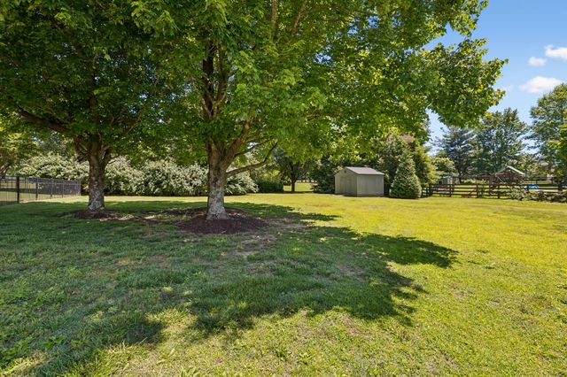 2830 Stacey St, Thompsons Station, TN 37179