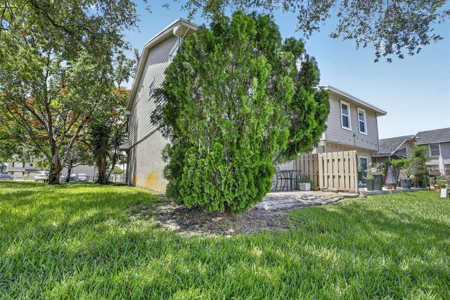 12175 NW 36th Place, Sunrise, FL 33323