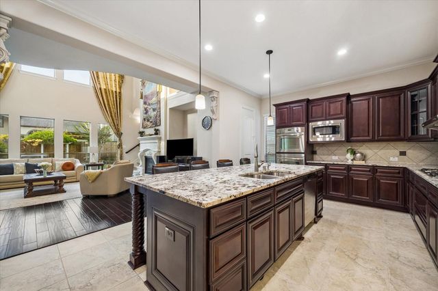 2915 Sentry Oak Way, Sugar Land, TX 77479