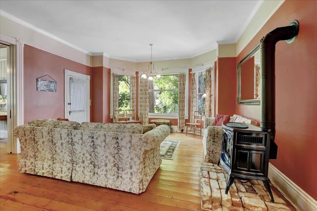 432 S Pine St, Nevada City, CA 95959