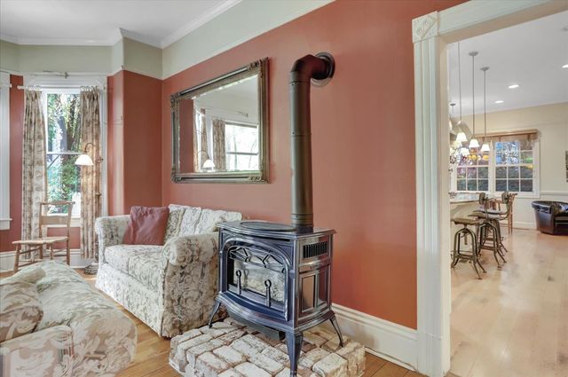 432 S Pine St, Nevada City, CA 95959