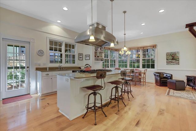 432 S Pine St, Nevada City, CA 95959