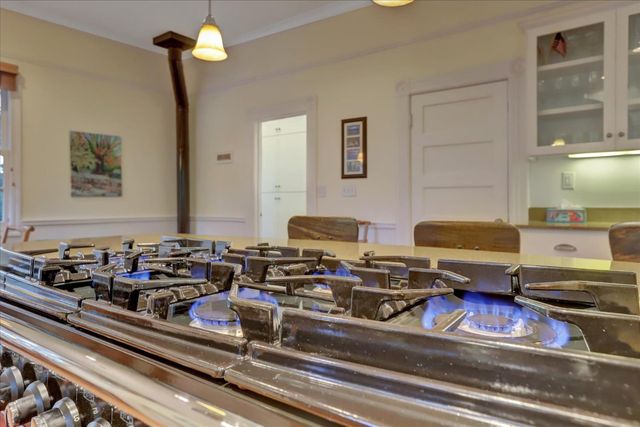 432 S Pine St, Nevada City, CA 95959