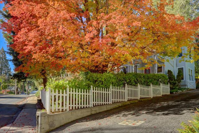 432 S Pine St, Nevada City, CA 95959