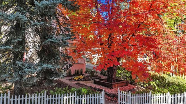 432 S Pine St, Nevada City, CA 95959