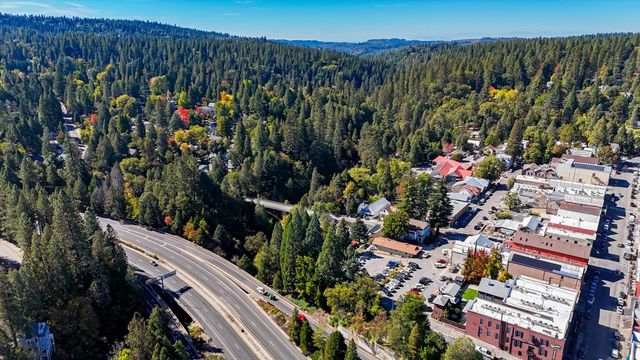 432 S Pine St, Nevada City, CA 95959