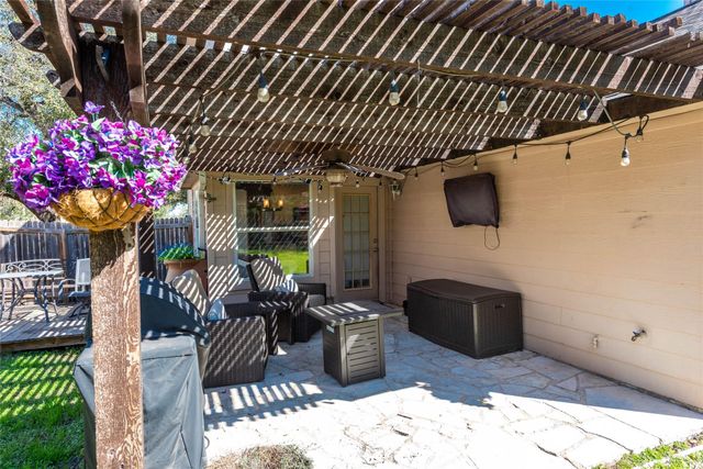 1006 Savanna LN, Cedar Park, TX 78613