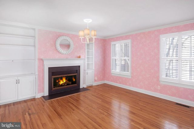 3 GOVERNORS LN, Princeton, NJ 08540