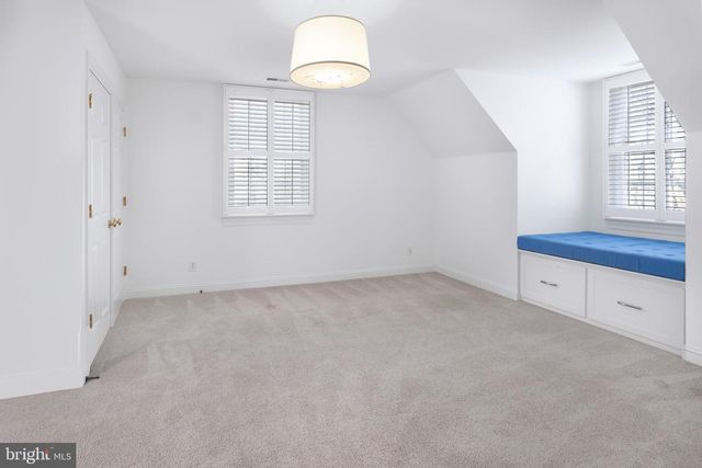 3 GOVERNORS LN, Princeton, NJ 08540