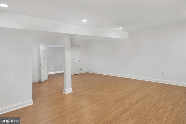 3 GOVERNORS LN, Princeton, NJ 08540