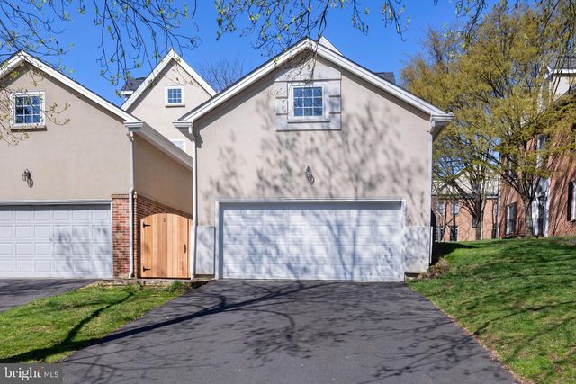 3 GOVERNORS LN, Princeton, NJ 08540