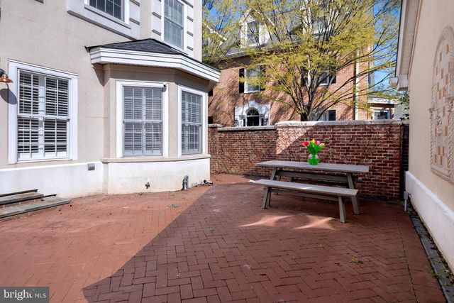 3 GOVERNORS LN, Princeton, NJ 08540