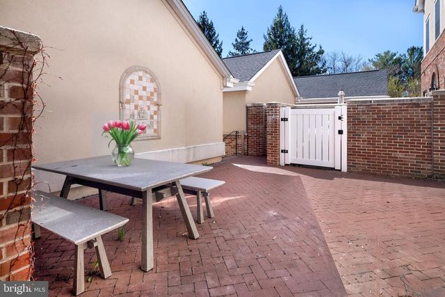 3 GOVERNORS LN, Princeton, NJ 08540