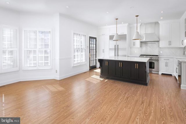 3 GOVERNORS LN, Princeton, NJ 08540