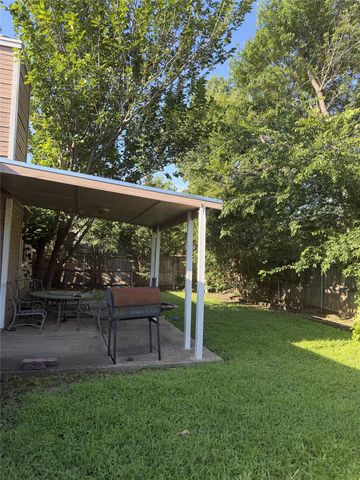 6014 Fern Meadow Road, Arlington, TX 76017