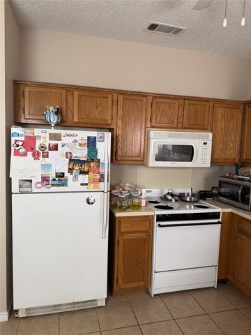 6014 Fern Meadow Road, Arlington, TX 76017