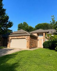 6014 Fern Meadow Road, Arlington, TX 76017