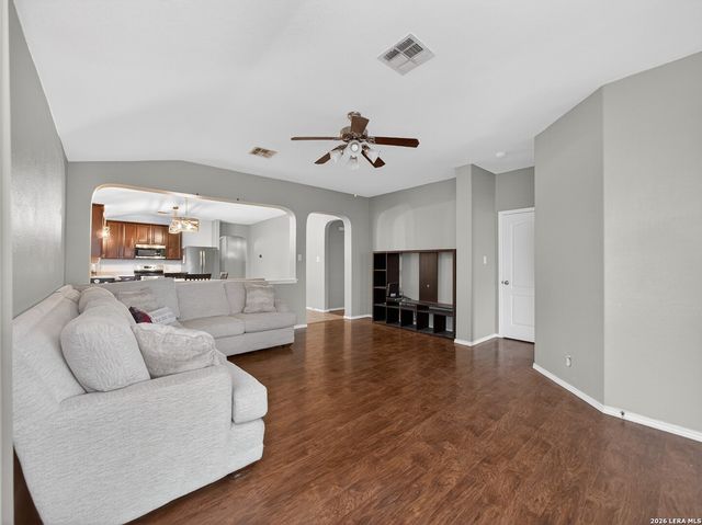 211 Starling Creek, New Braunfels, TX 78130