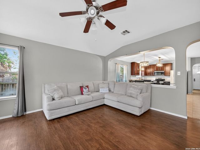 211 Starling Creek, New Braunfels, TX 78130