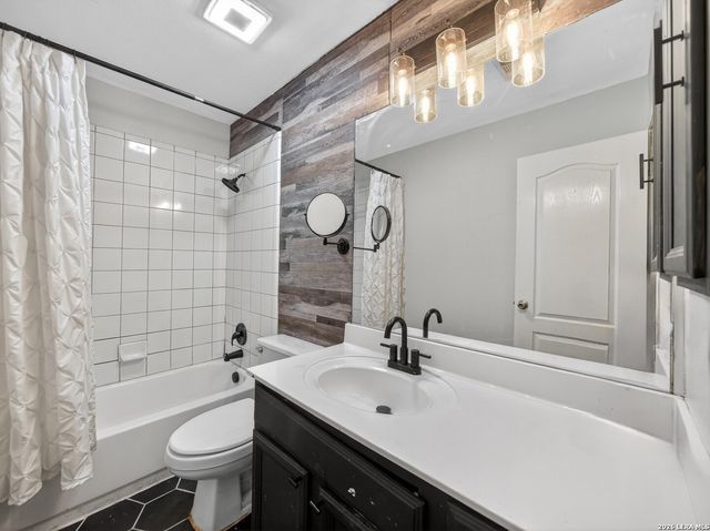 211 Starling Creek, New Braunfels, TX 78130