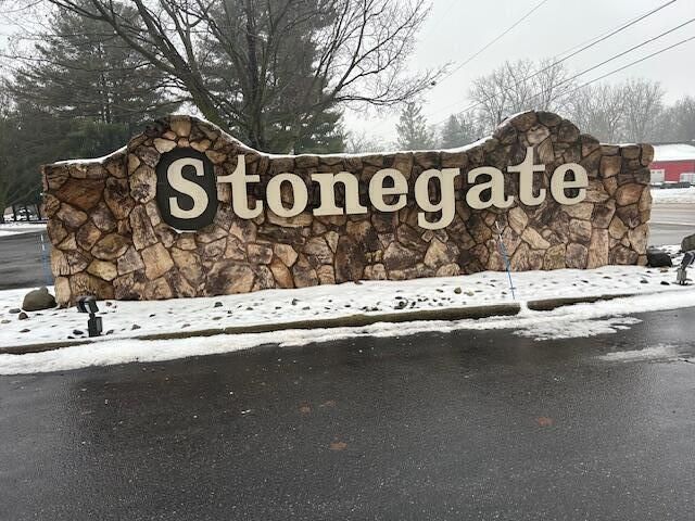 2700 Stonegate Drive Sw 21, City Of Wyoming, MI 49519
