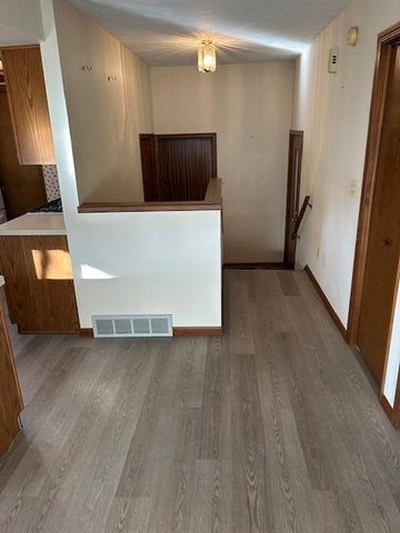 2700 Stonegate Drive Sw 21, City Of Wyoming, MI 49519