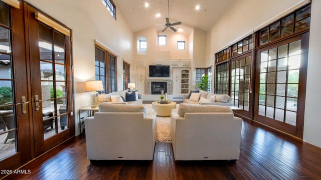 9290 E THOMPSON PEAK Parkway 421, Scottsdale, AZ 85255