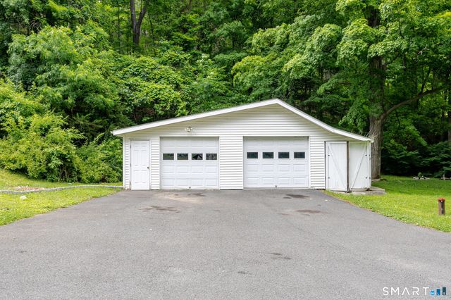 2 Leach Hollow Road, Sherman, CT 06784