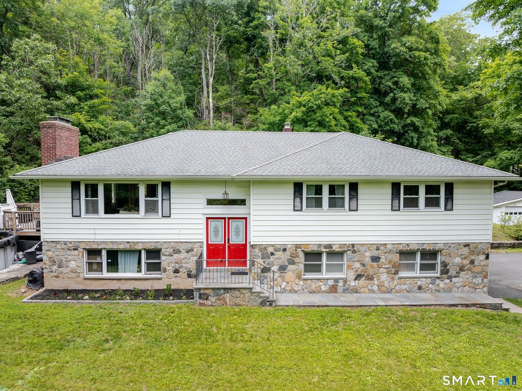 2 Leach Hollow Road, Sherman, CT 06784