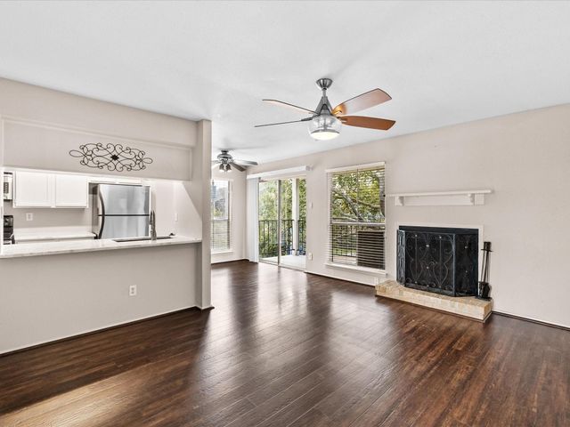 18519 Egret Bay Boulevard 1802, Webster, TX 77058