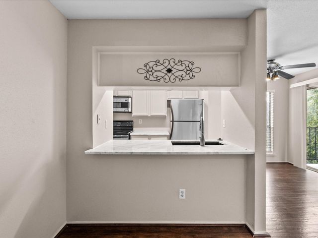 18519 Egret Bay Boulevard 1802, Webster, TX 77058
