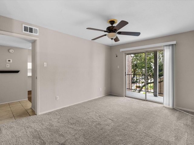 18519 Egret Bay Boulevard 1802, Webster, TX 77058
