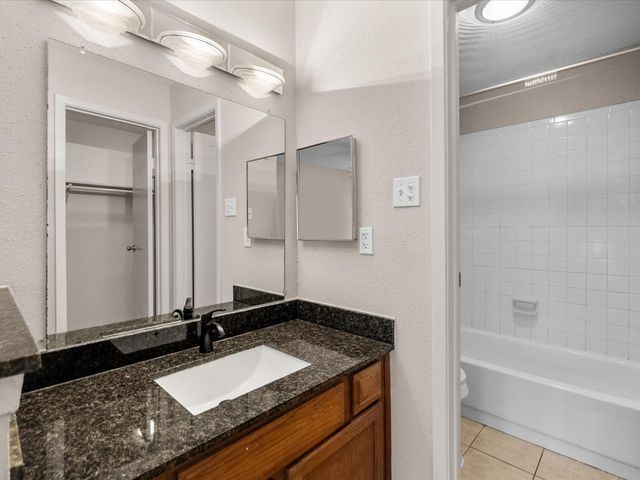 18519 Egret Bay Boulevard 1802, Webster, TX 77058