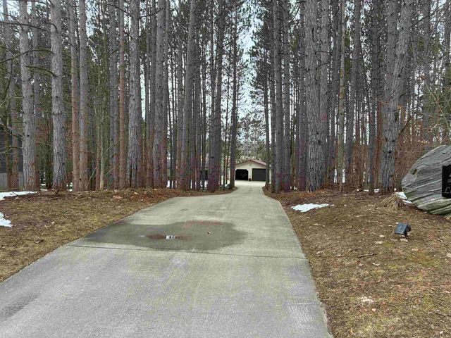 4179 Bridlewood Drive, Long Lake Twp, MI 49685