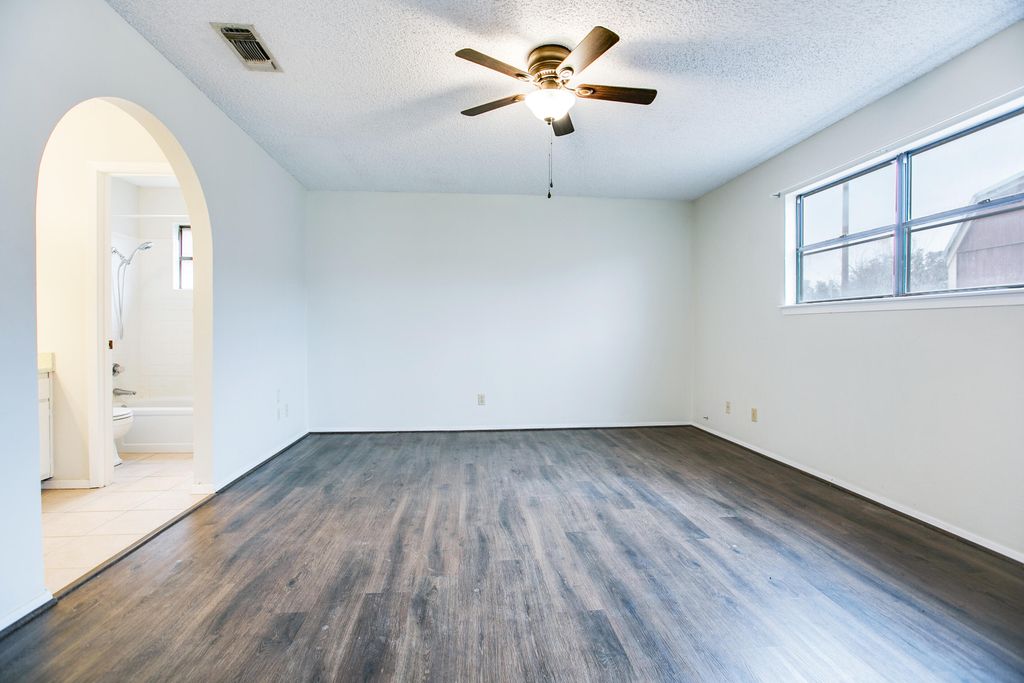 Image 13 of property listing at 3829 Sandstone Road, San Angelo, TX 76904