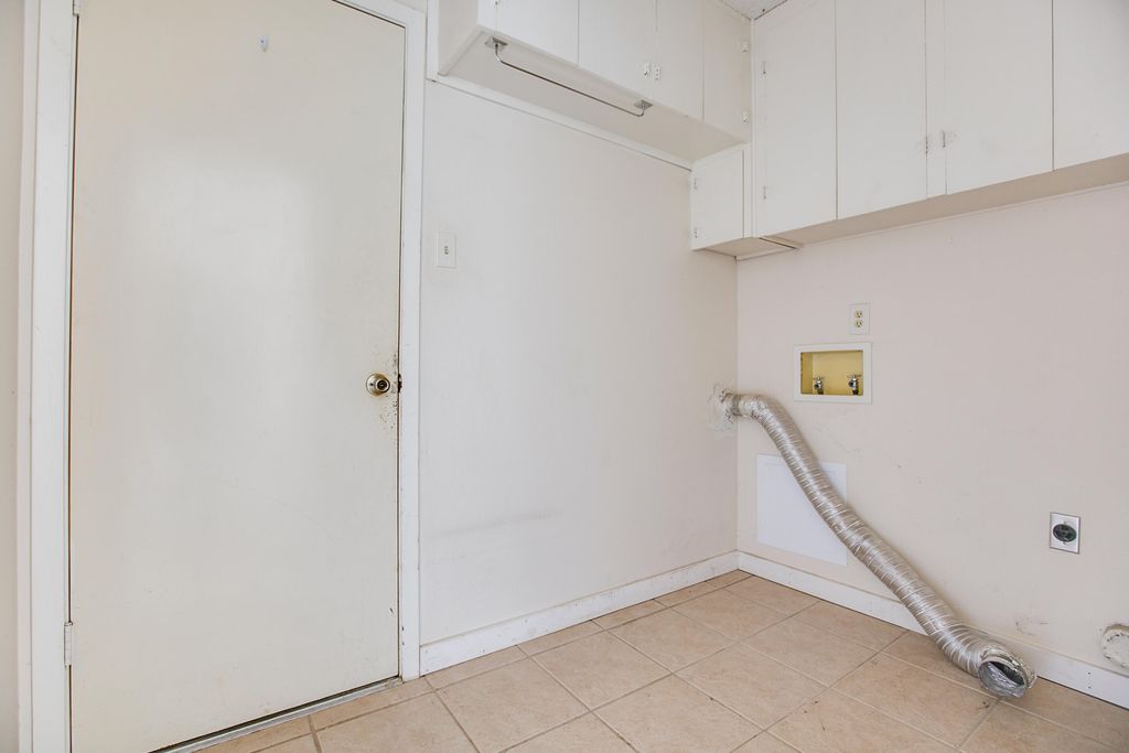 Image 22 of property listing at 3829 Sandstone Road, San Angelo, TX 76904