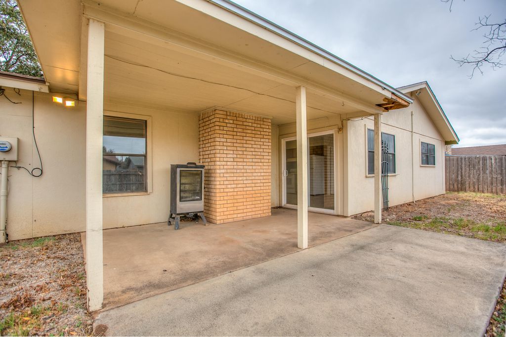 Image 25 of property listing at 3829 Sandstone Road, San Angelo, TX 76904