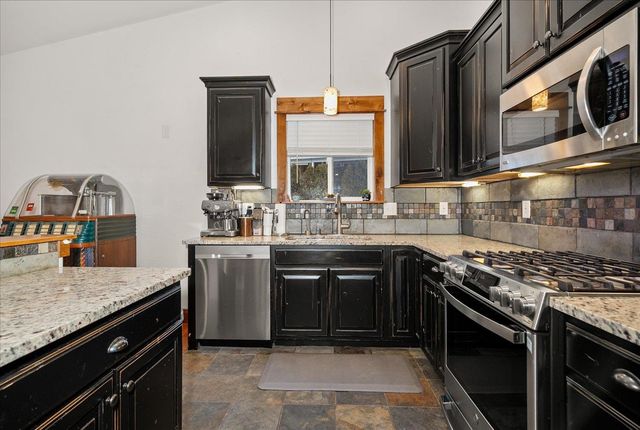 103 Crestview Dr, Colville, WA 99114