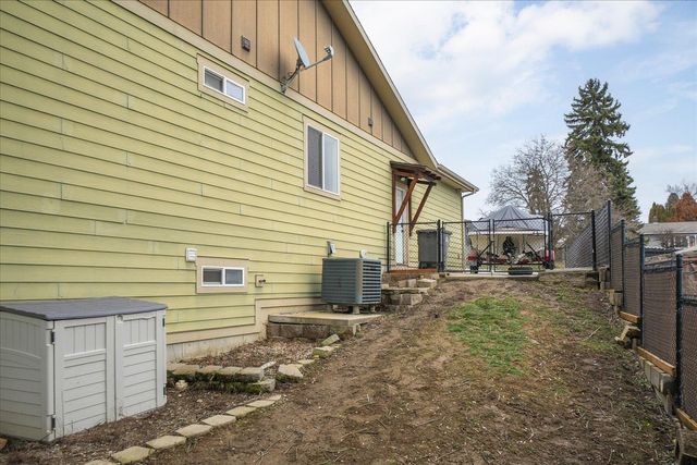 103 Crestview Dr, Colville, WA 99114