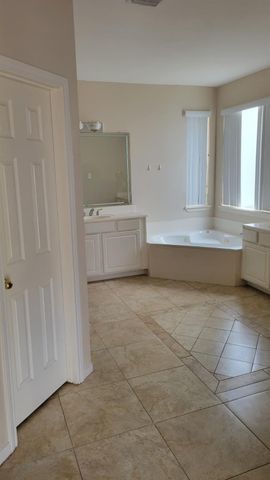 3902 Breaux Bridge Lane, Sugar Land, TX 77479