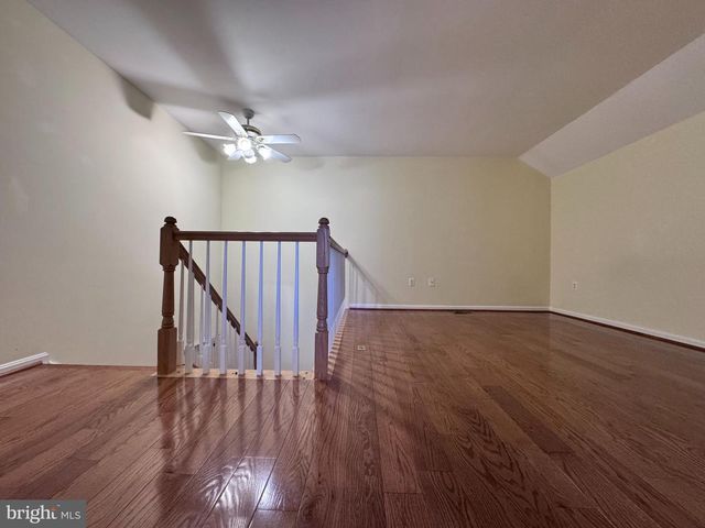 12221 SEAFORD CT, Woodbridge, VA 22192