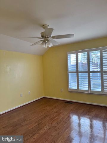 12221 SEAFORD CT, Woodbridge, VA 22192