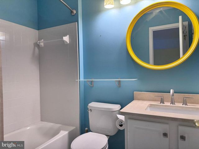 12221 SEAFORD CT, Woodbridge, VA 22192