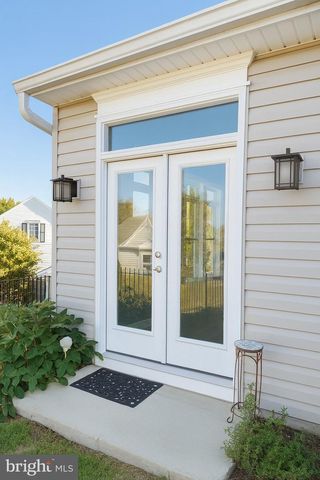 12221 SEAFORD CT, Woodbridge, VA 22192