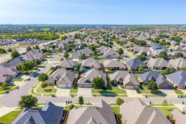 5908 NW 157th Street, Edmond, OK 73013