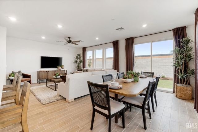 3830 Hickory Village Lane, Shafter, CA 93263